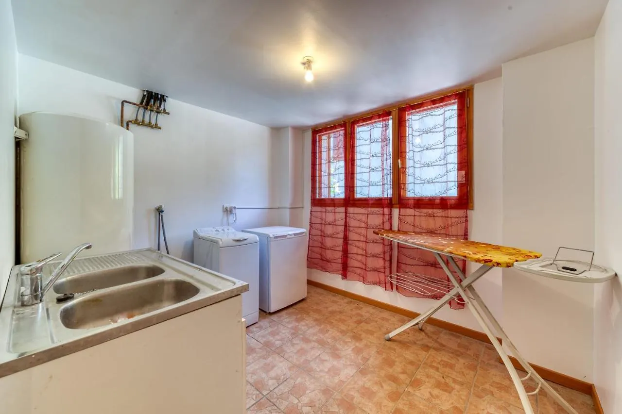 Chalet Villa La Grange de St Même à Saint-Meme d'en Haut France
